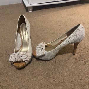 Womens lacey heels
